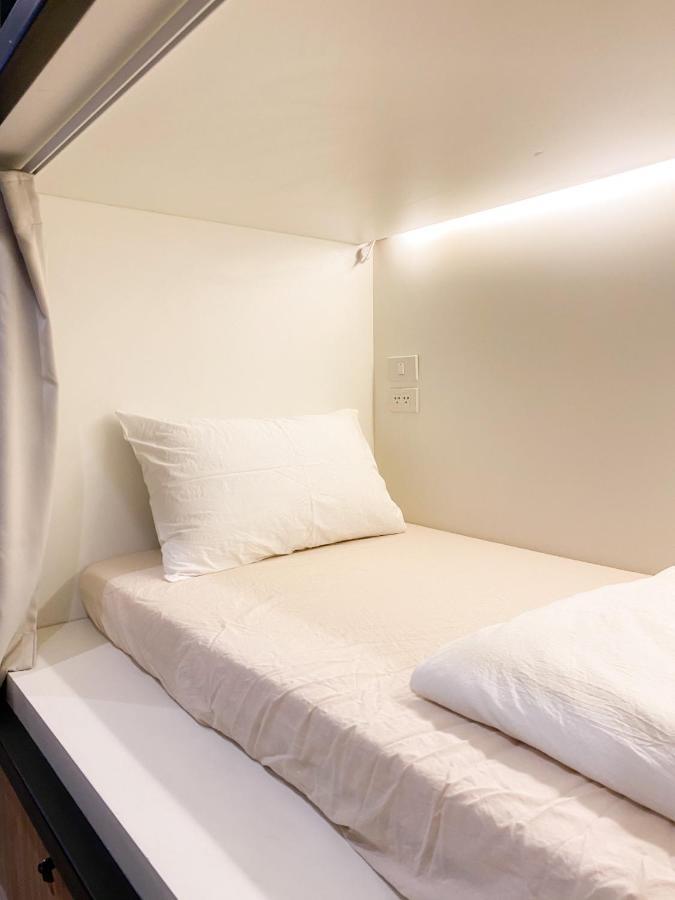 Ben&Pooh Hostel Bangkok Eksteriør billede